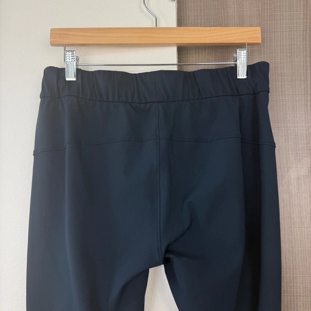 Lululemon On The Fly Pants‎ 28